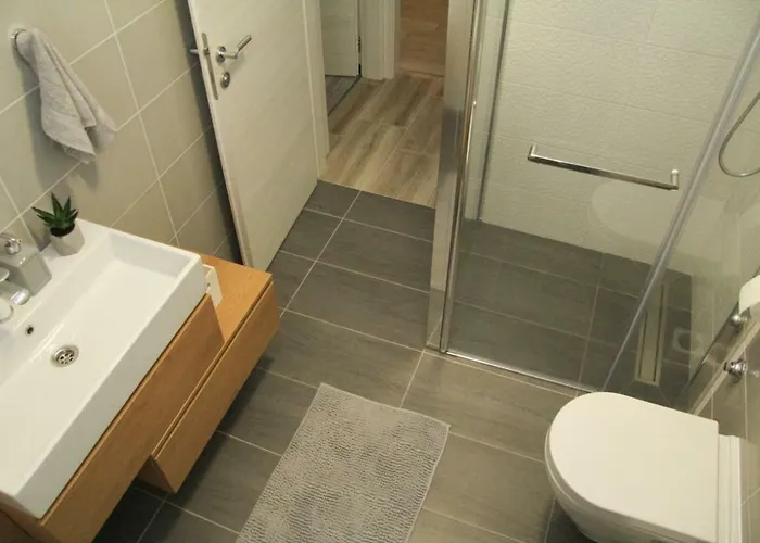 Rina,biograd Na Moru * ביוגראד נה מורו