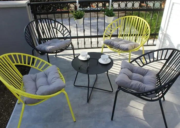 דירה Rina,biograd Na Moru ביוגראד נה מורו