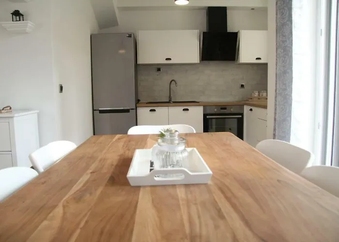 Rina,biograd Na Moru דירה